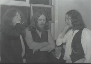 Tom, Chris & Steve singing in the Colly. Ken sat behind them.